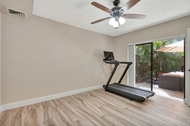 207 2nd Terrace, Palm Beach Gardens, FL 33418