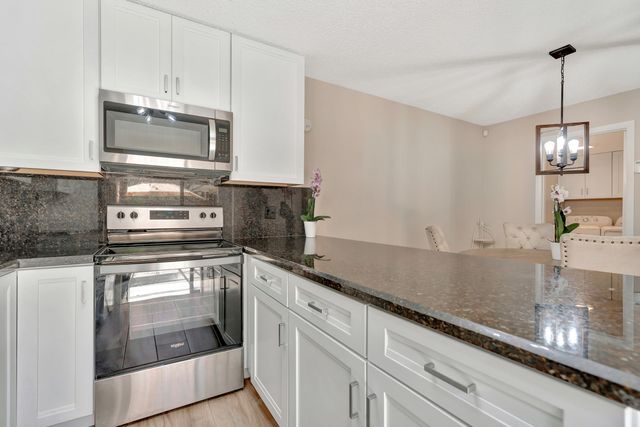207 2nd Terrace, Palm Beach Gardens, FL 33418