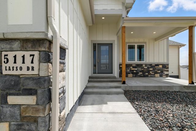 5117 LASSO DR, Cheyenne, WY 82009