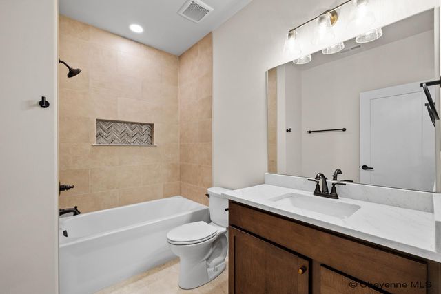 5117 LASSO DR, Cheyenne, WY 82009