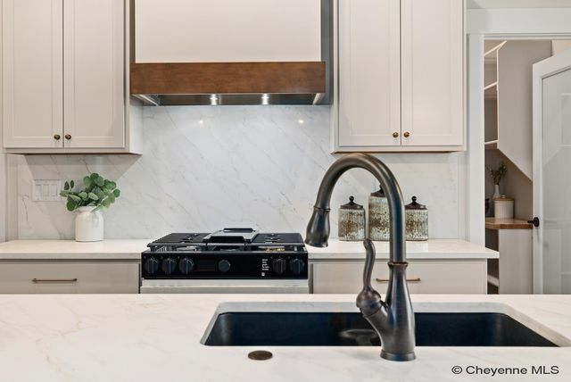 5117 LASSO DR, Cheyenne, WY 82009