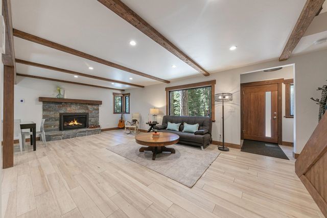 14161 Tanager Lane, Truckee, CA 96161