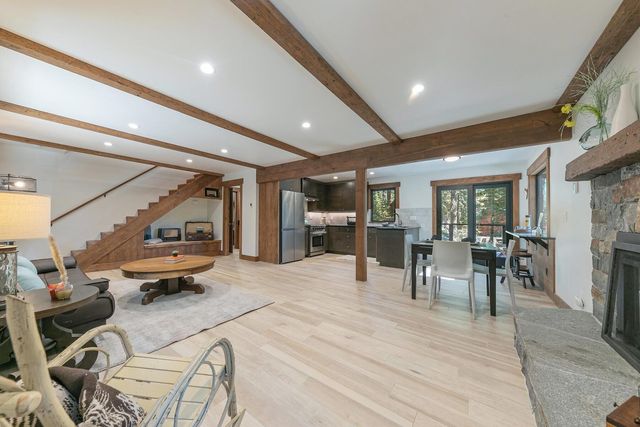 14161 Tanager Lane, Truckee, CA 96161