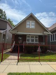5405 W Haddon Avenue, Chicago, IL 60651