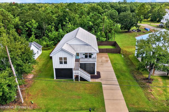 204 Piney Ridge Road, Waveland, MS 39576