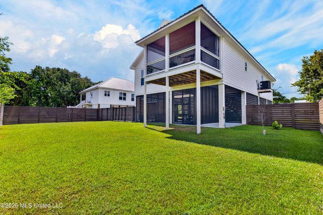204 Piney Ridge Road, Waveland, MS 39576