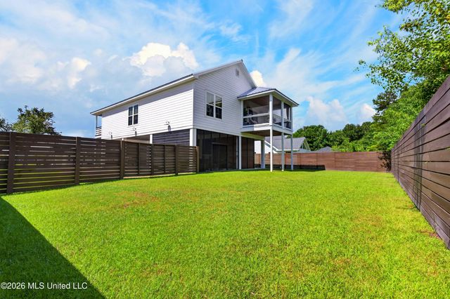 204 Piney Ridge Road, Waveland, MS 39576