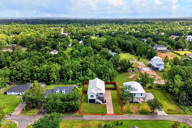 204 Piney Ridge Road, Waveland, MS 39576