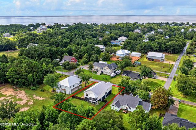 204 Piney Ridge Road, Waveland, MS 39576