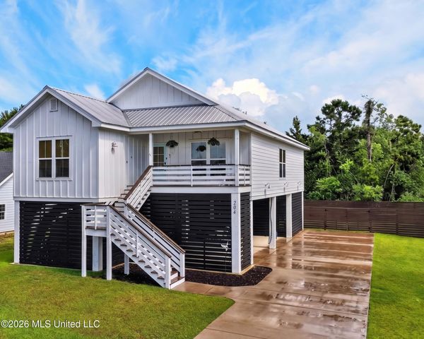 204 Piney Ridge Road, Waveland, MS 39576