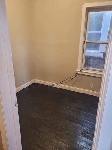 9021 S Exchange Avenue, Chicago, IL 60617