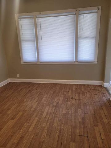 9021 S Exchange Avenue, Chicago, IL 60617