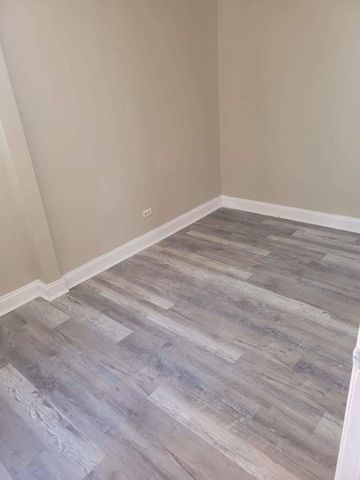 9021 S Exchange Avenue, Chicago, IL 60617