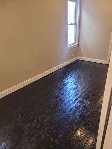 9021 S Exchange Avenue, Chicago, IL 60617