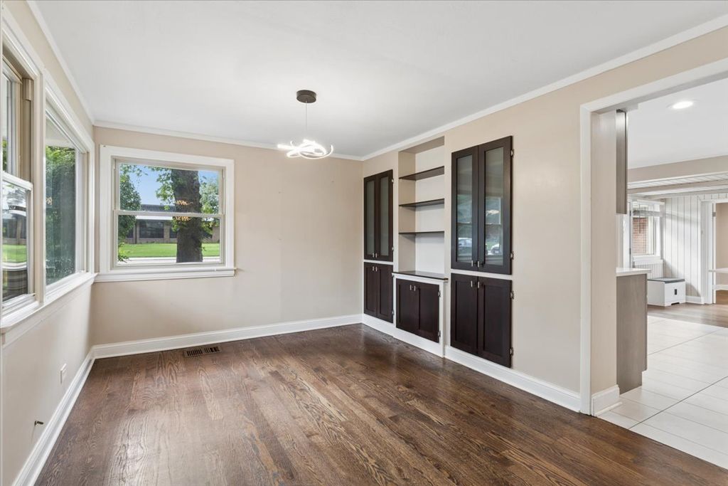 2392 MANOR Lane, Park Ridge, IL 60068 — photo 5