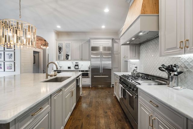 2028 Castleman Drive, Nashville, TN 37215