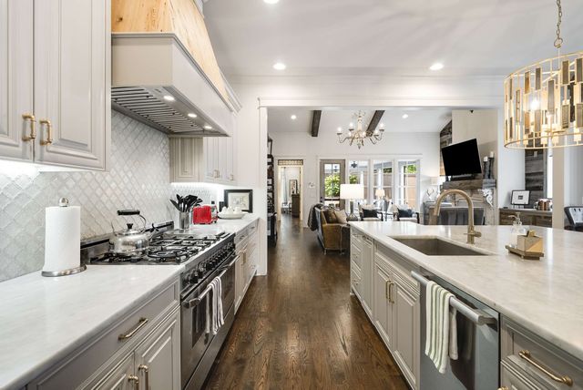 2028 Castleman Drive, Nashville, TN 37215