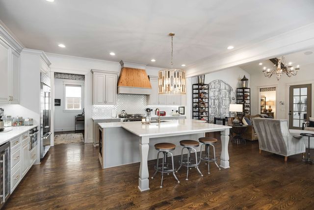 2028 Castleman Drive, Nashville, TN 37215