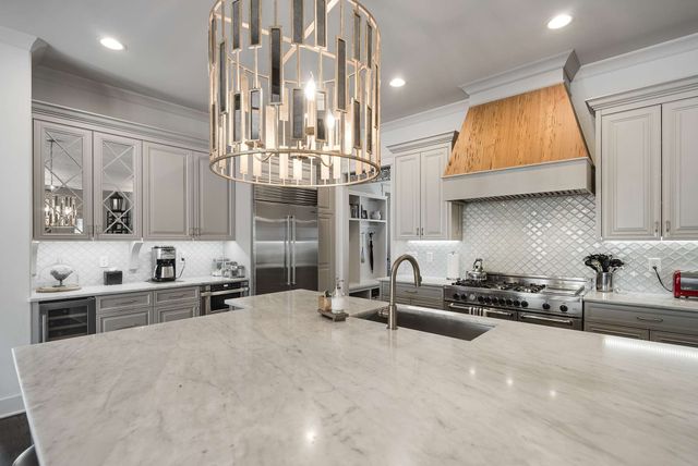 2028 Castleman Drive, Nashville, TN 37215