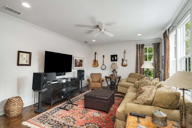 2028 Castleman Drive, Nashville, TN 37215