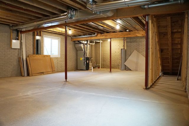 775 kristin Drive, Normal, IL 61761