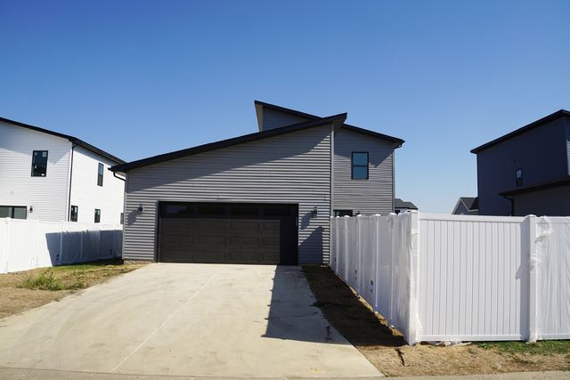 775 kristin Drive, Normal, IL 61761