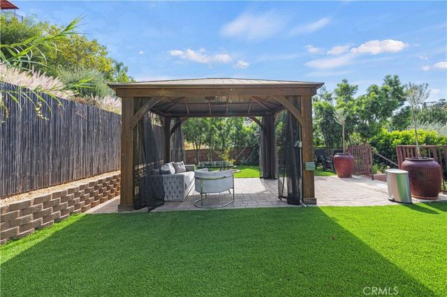 10101 Lanark Street, Sun Valley, CA 91352