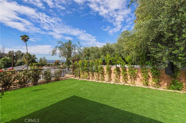 10101 Lanark Street, Sun Valley, CA 91352