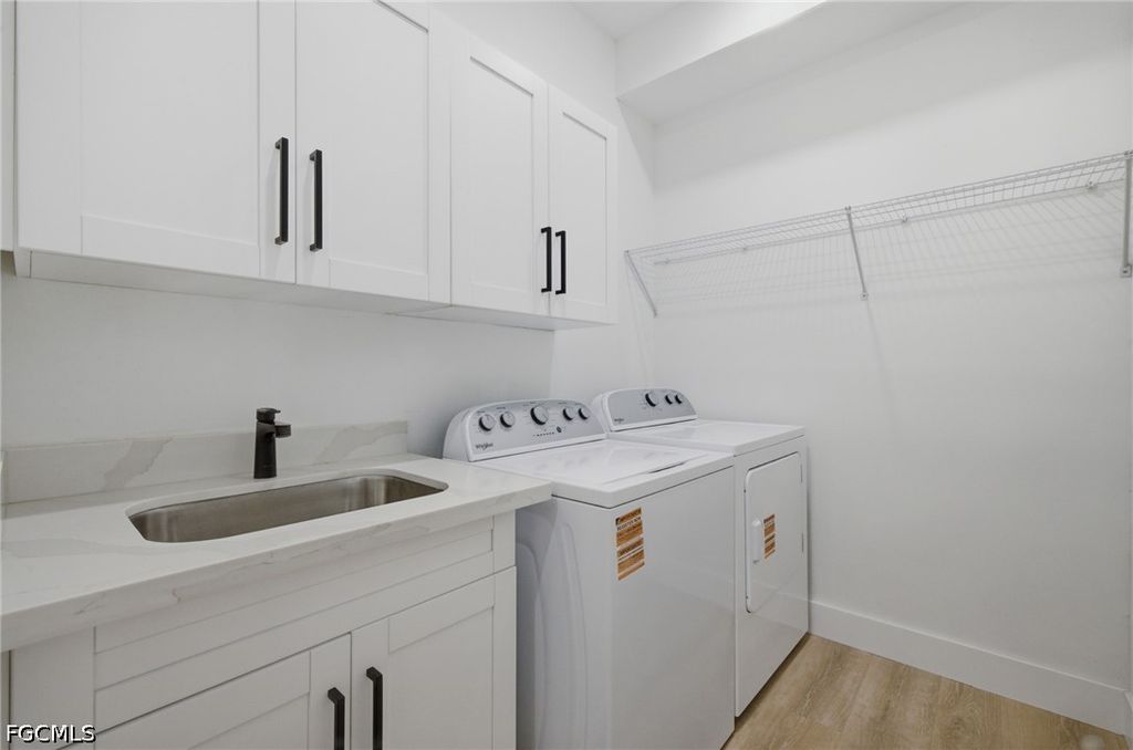 Image 20 of property listing at 2929 Diplomat PKWY W, Cape Coral, FL 33993