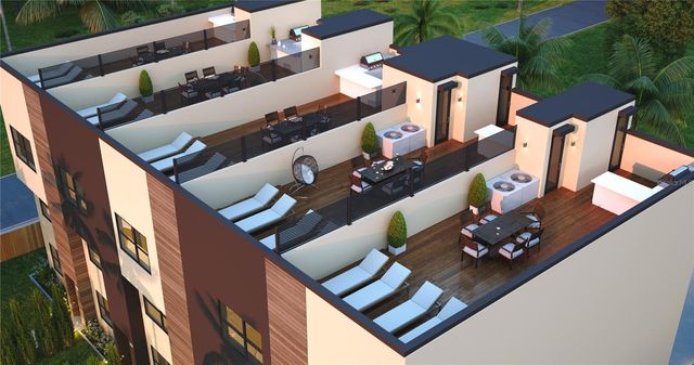 377 13TH ST N, St Petersburg, FL 33705