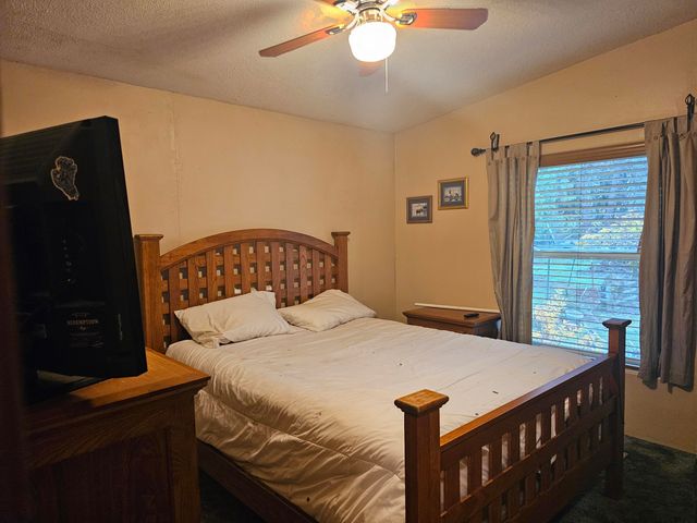 12370 Lower River Road, Grants Pass, OR 97526