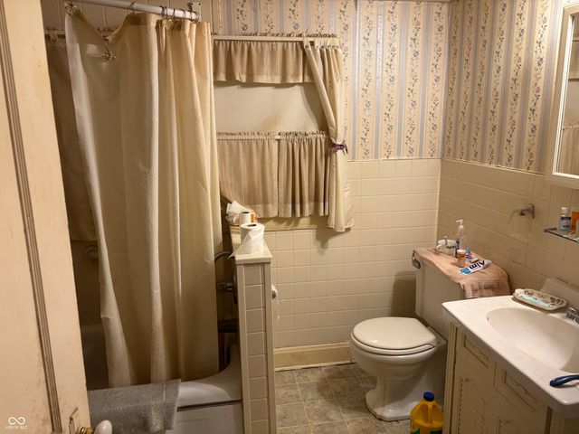 3856 W Old Us 40, West Terre Haute, IN 47885