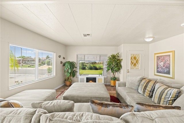 2964 Silver Oak Way, Hemet, CA 92545