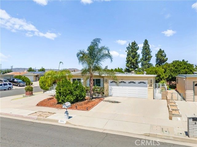2964 Silver Oak Way, Hemet, CA 92545