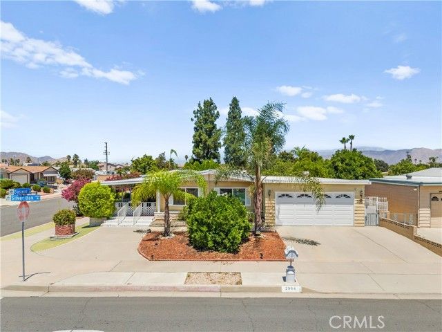 2964 Silver Oak Way, Hemet, CA 92545