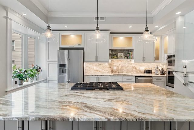 209 Green St, Cambridge, MA 02139