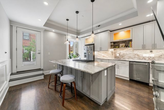 209 Green St, Cambridge, MA 02139