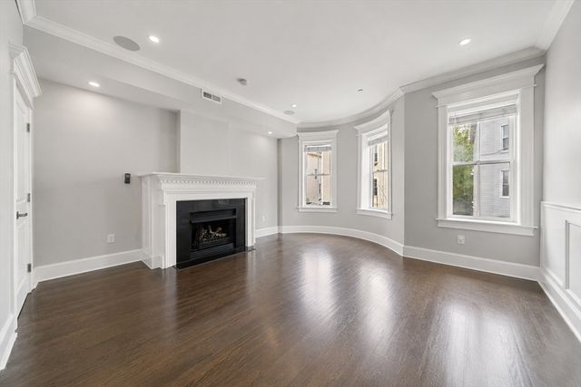 209 Green St, Cambridge, MA 02139