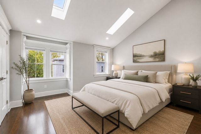 209 Green St, Cambridge, MA 02139