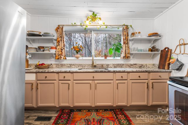 200 Nimitz Drive, Brevard, NC 28712