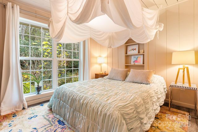 200 Nimitz Drive, Brevard, NC 28712