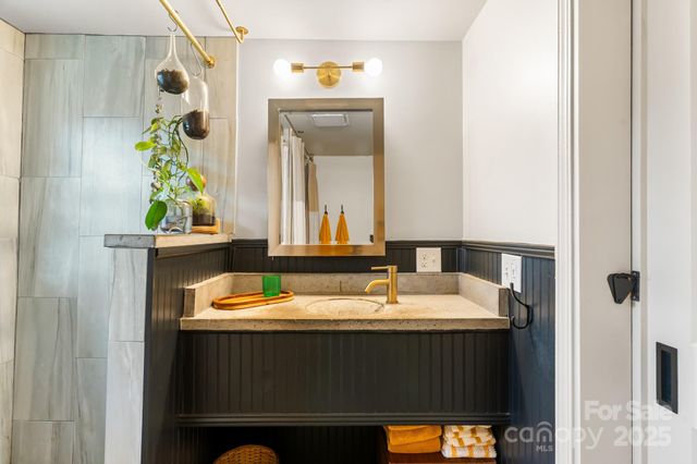 200 Nimitz Drive, Brevard, NC 28712