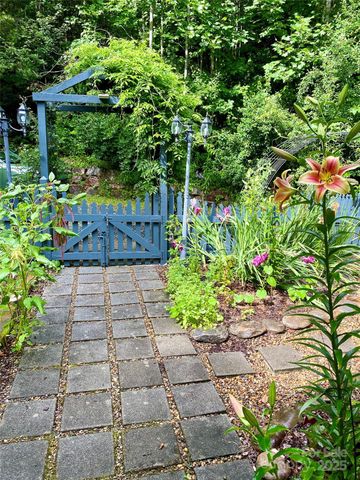 200 Nimitz Drive, Brevard, NC 28712