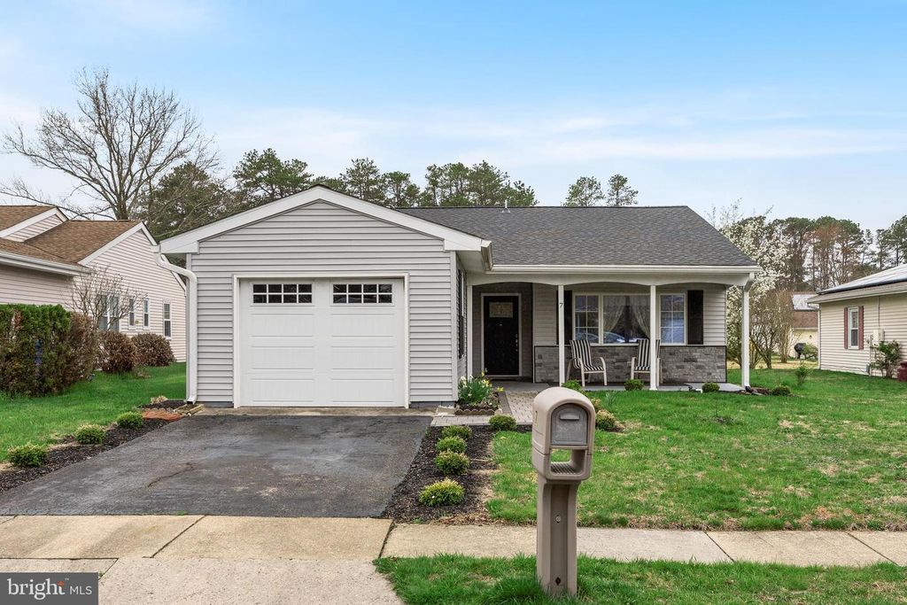 7 PICARDY PL, Southampton, NJ 08088