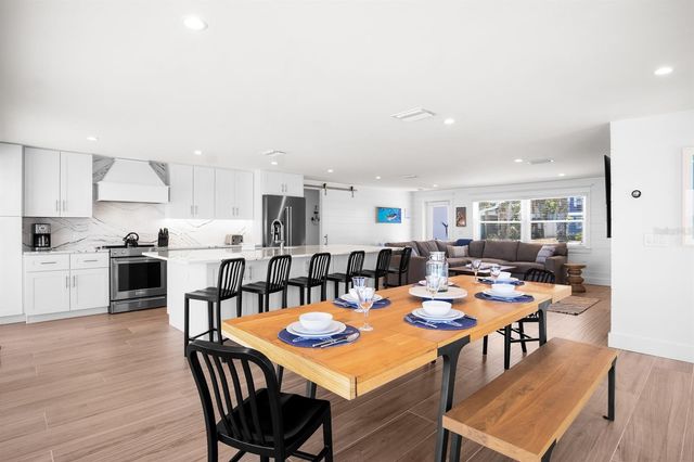 306 S BAY BOULEVARD, Anna Maria, FL 34216