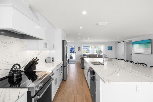 306 S BAY BOULEVARD, Anna Maria, FL 34216