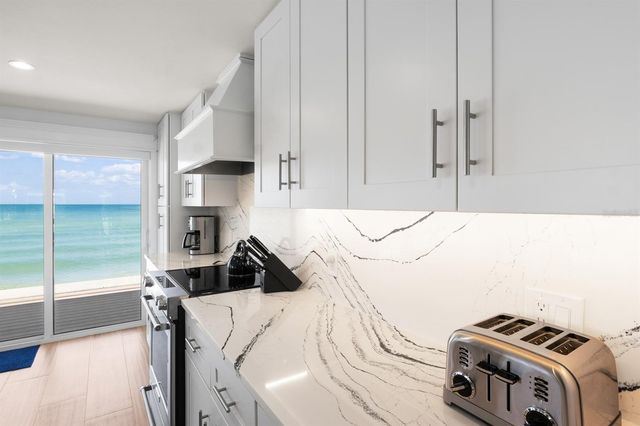 306 S BAY BOULEVARD, Anna Maria, FL 34216