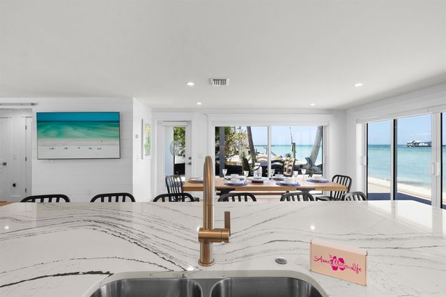 306 S BAY BOULEVARD, Anna Maria, FL 34216