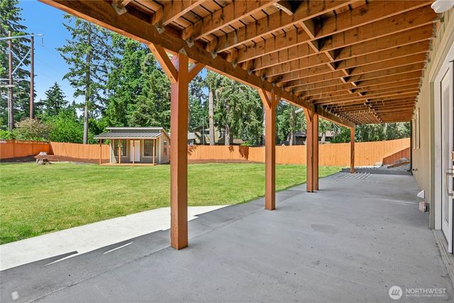 2002 211th Place SW, Lynnwood, WA 98036