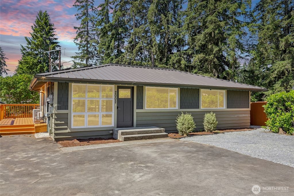 2002 211th Place SW, Lynnwood, WA 98036